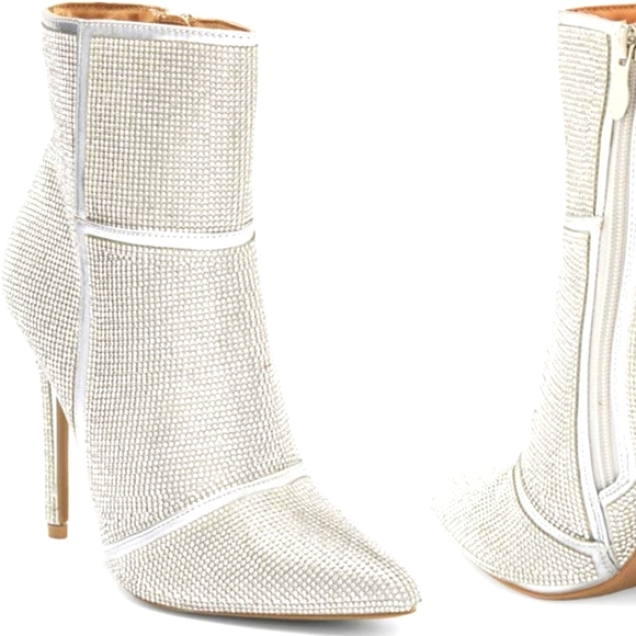 Wild Diva Lounge Buckled Suede Fringe Stiletto Heel